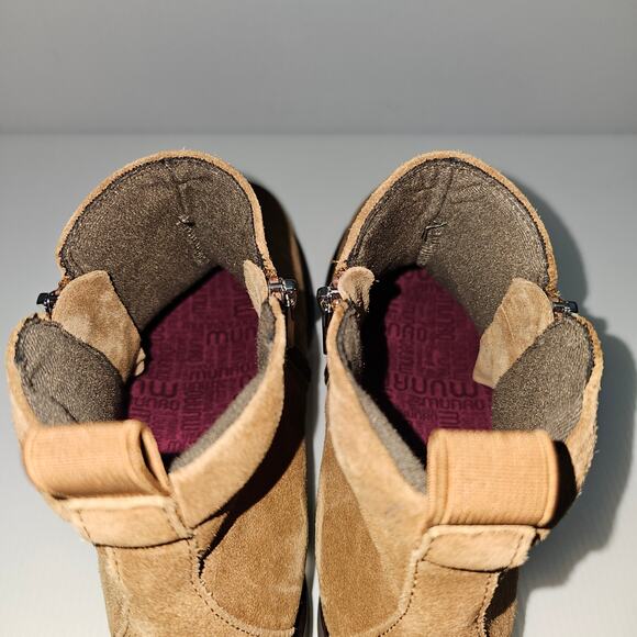 Munro Rourke Ankle Bootie Size 9 NARROW Tobacco Suede Side Zip Water Resistant - Picture 11 of 15